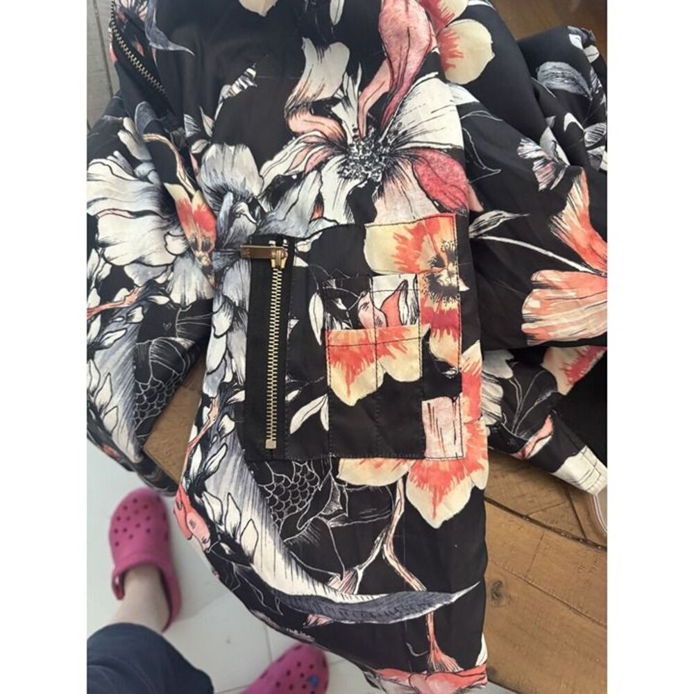 NWT!! White Mark Women’s Black Floral Bomber Jacket Size Large Winter Collection